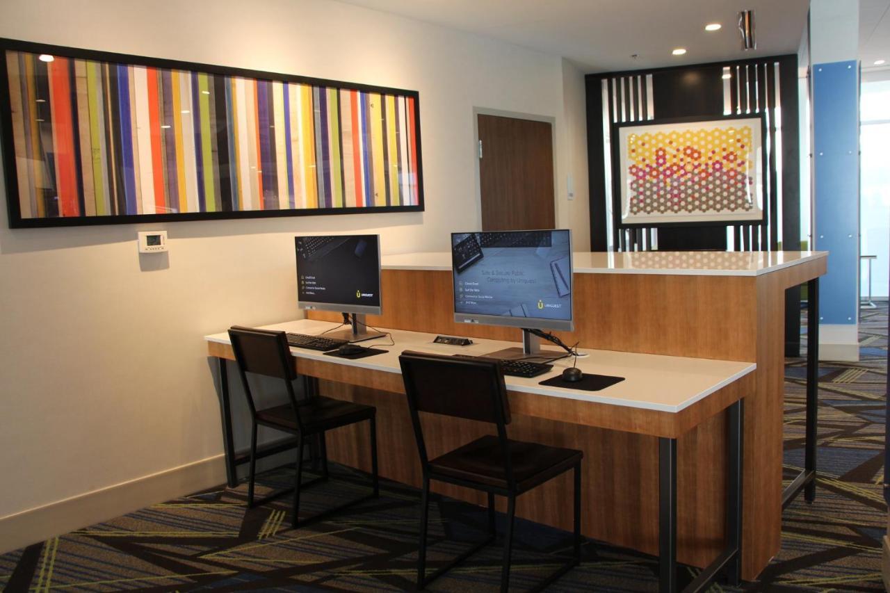 Holiday Inn Express & Suites - Phoenix - Airport North By Ihg Экстерьер фото