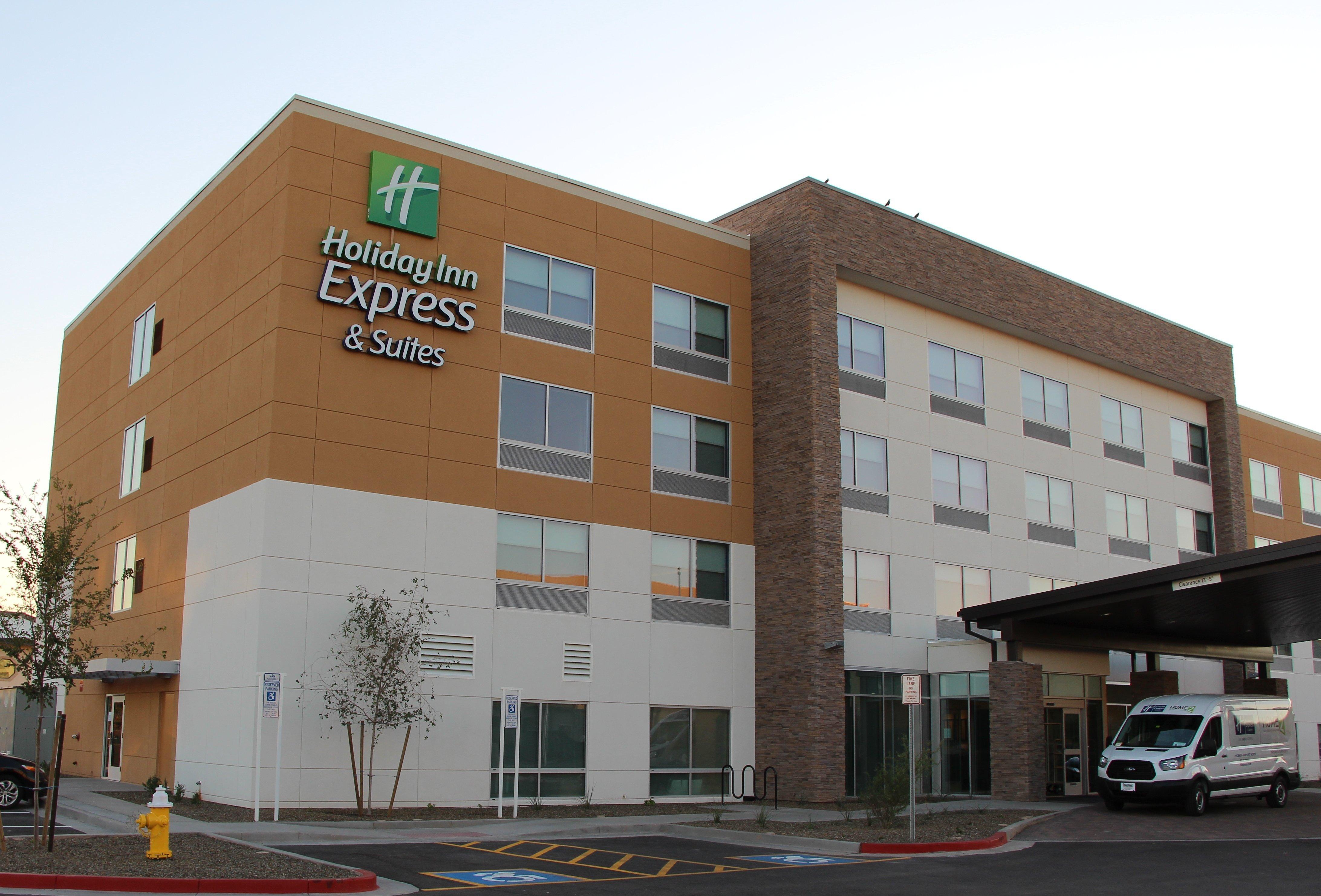 Holiday Inn Express & Suites - Phoenix - Airport North By Ihg Экстерьер фото