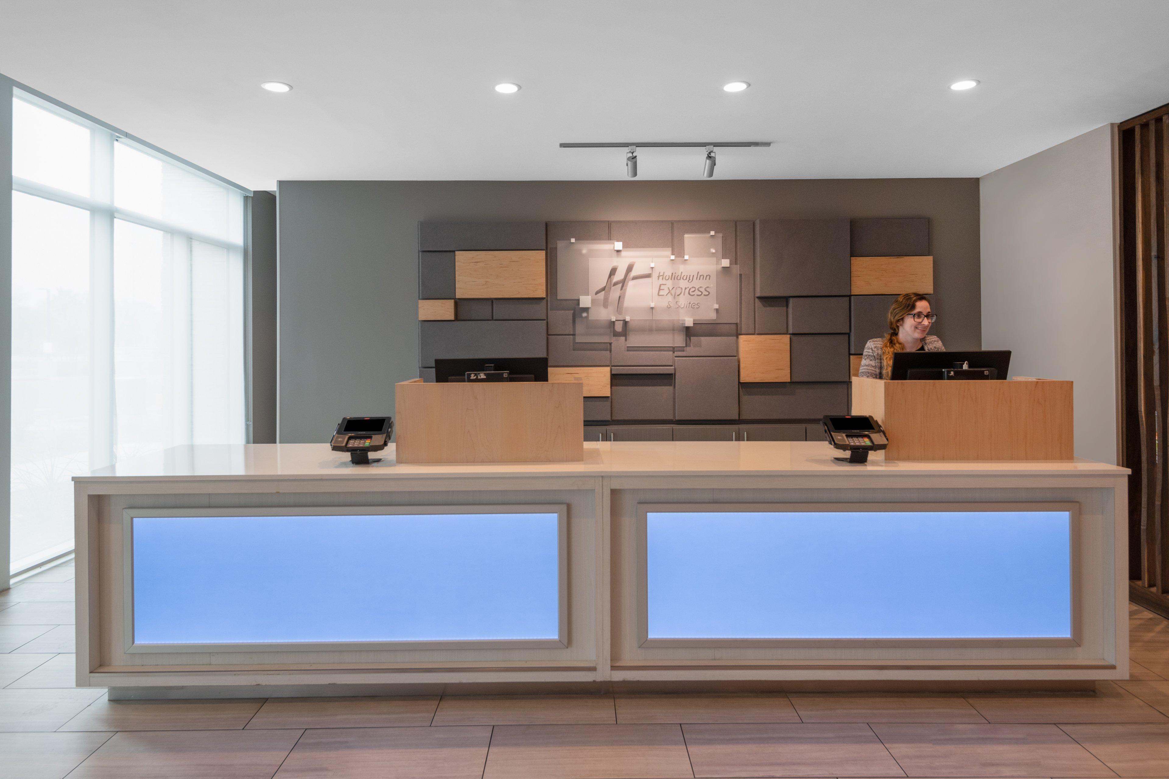 Holiday Inn Express & Suites - Phoenix - Airport North By Ihg Экстерьер фото